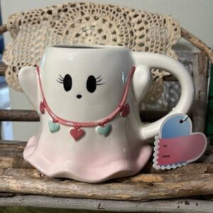 NWT GHOST GIRL WITH HEARTS SHAPED MUG